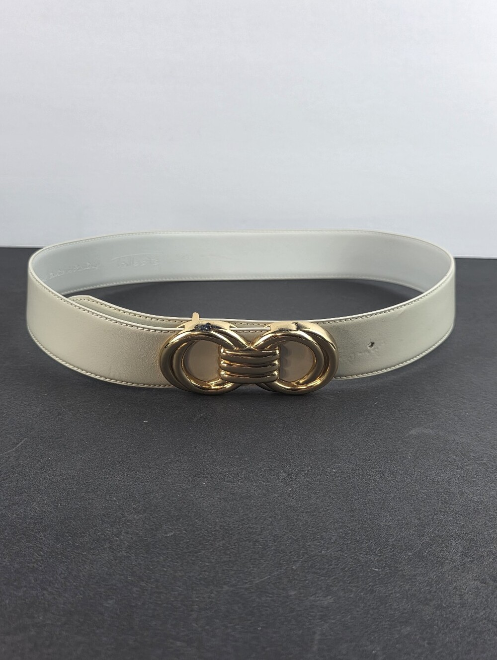 Vintage Talbots Women's Ivory Leather Belt Gold Statement Buckle 30-31"